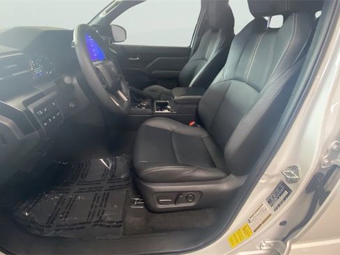 Used 2025 Toyota 4Runner Limited image 21