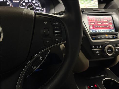 Used 2017 Acura MDX SH-AWD w/ Advance Package image 29