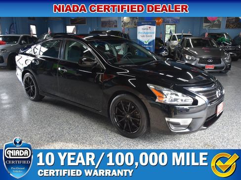 Used 2013 Nissan Altima 2.5 S FWD image 1