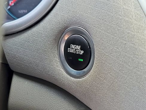 Used 2021 Chevrolet Malibu LS FWD image 28