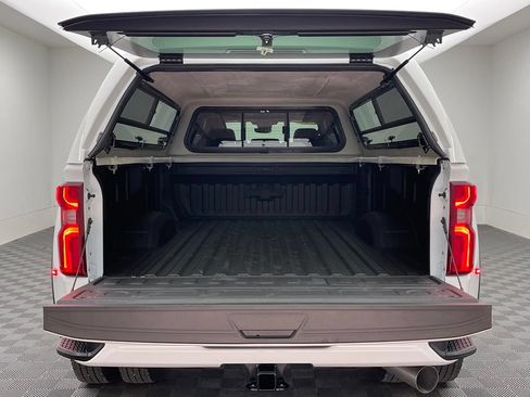 Used 2026 Chevrolet Silverado 3500 High Country w/ High Country Premium Package AWD/4WD image 11