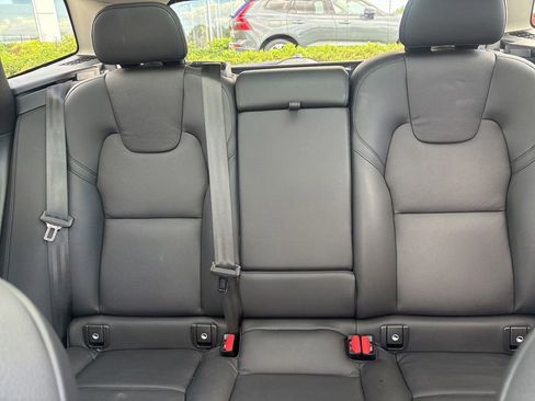 Certified 2024 Volvo XC60 B5 Plus AWD/4WD image 29