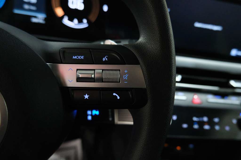 Used 2025 Hyundai Sonata SEL FWD image 36