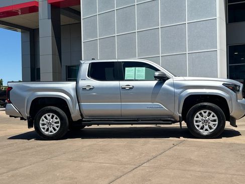 Used 2025 Toyota Tacoma SR5 RWD image 3