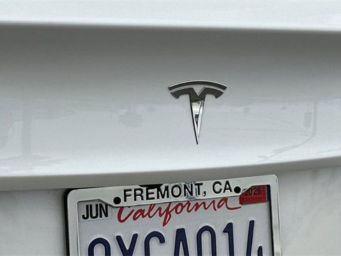 Used 2021 Tesla Model 3 Standard Range Plus image 31