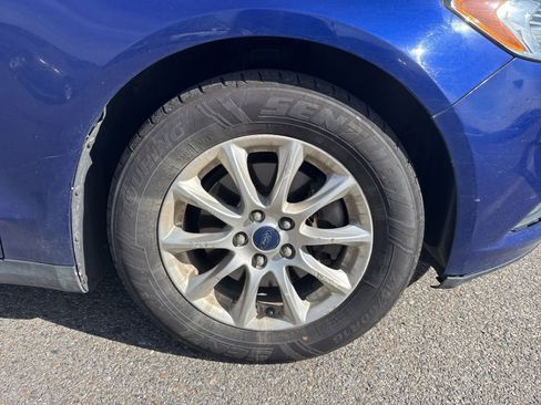 Used 2015 Ford Fusion S FWD image 4