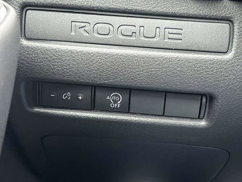 Used 2023 Nissan Rogue S image 23