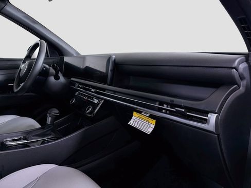 Used 2025 Hyundai Santa Cruz SEL FWD image 28