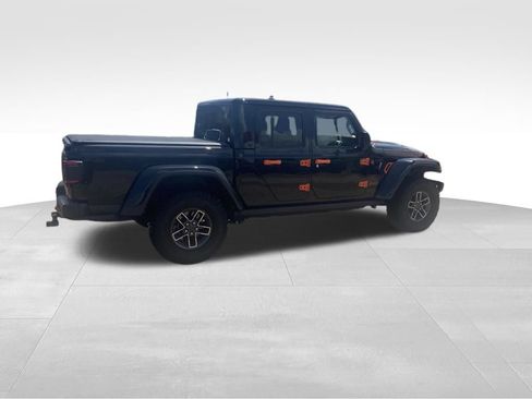 Used 2025 Jeep Gladiator Mojave AWD/4WD image 13