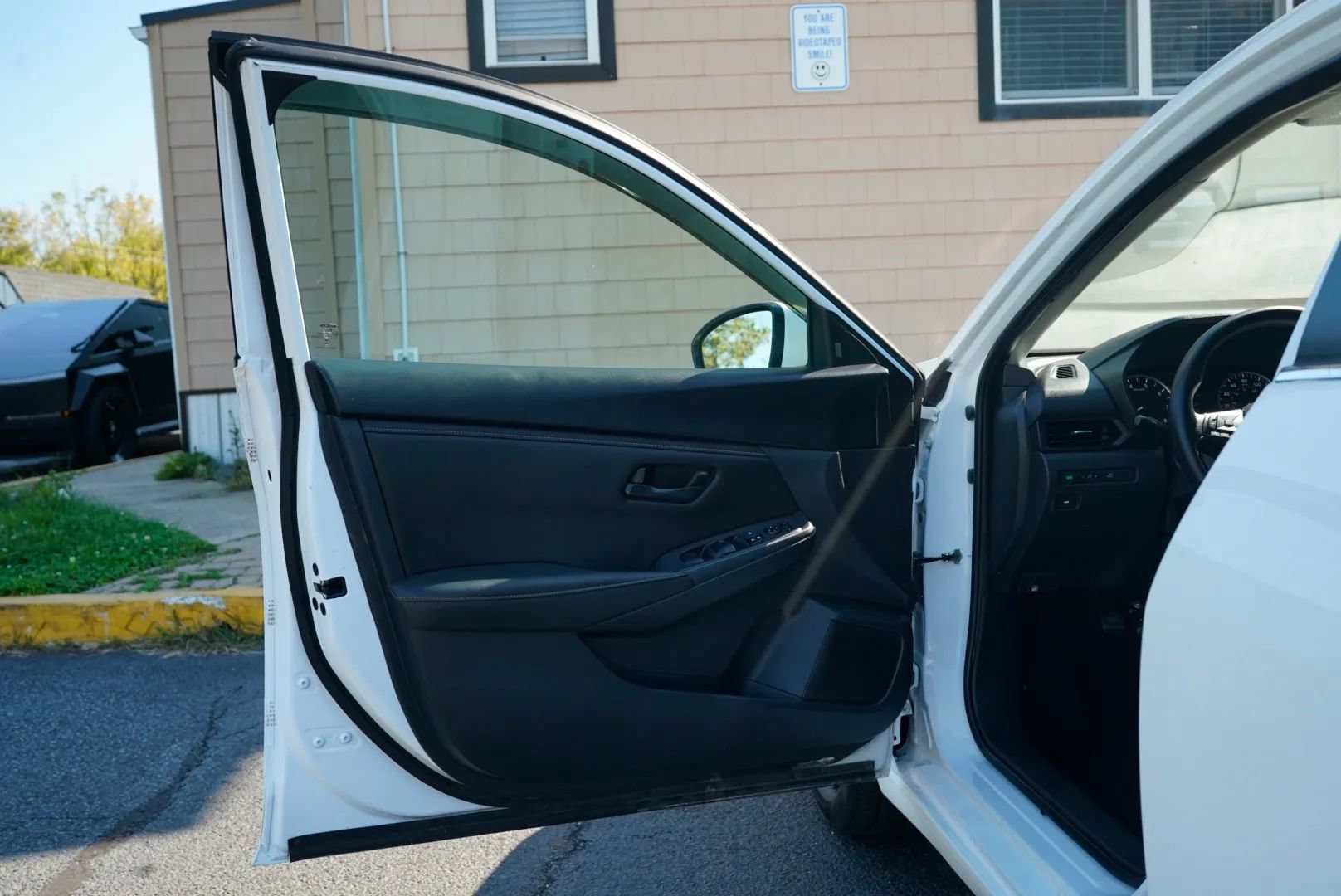Used 2025 Nissan Sentra S FWD image 17