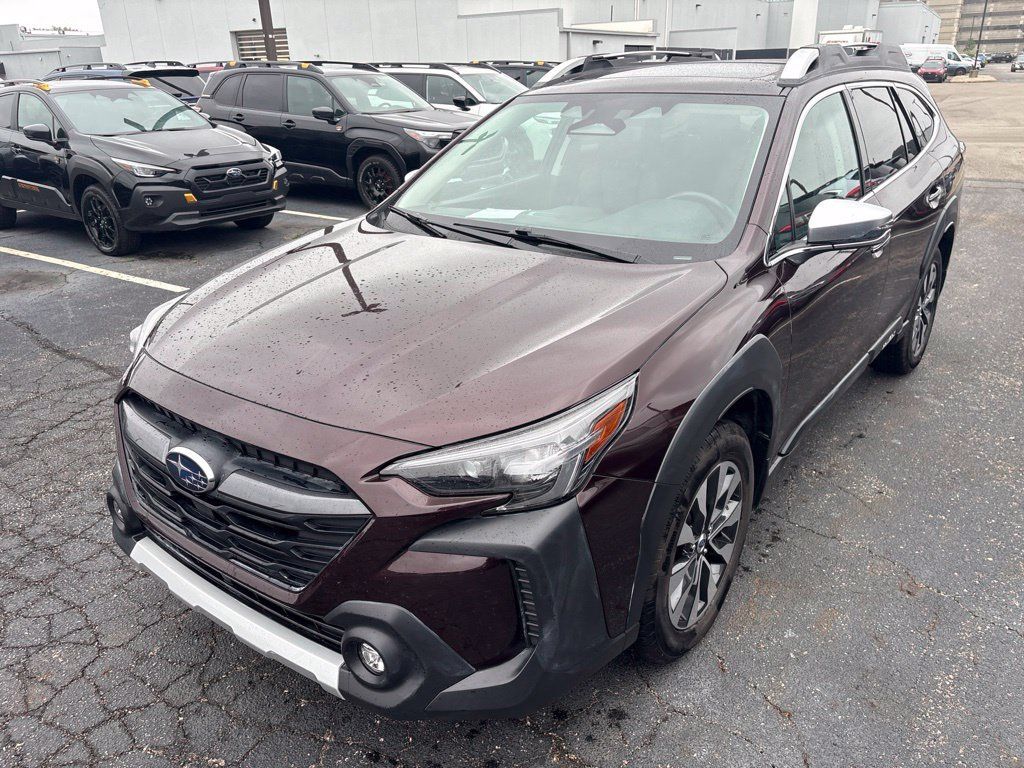 Certified 2023 Subaru Outback Touring AWD/4WD image 6