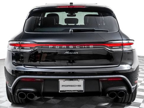 Certified 2026 Porsche Macan AWD/4WD image 11
