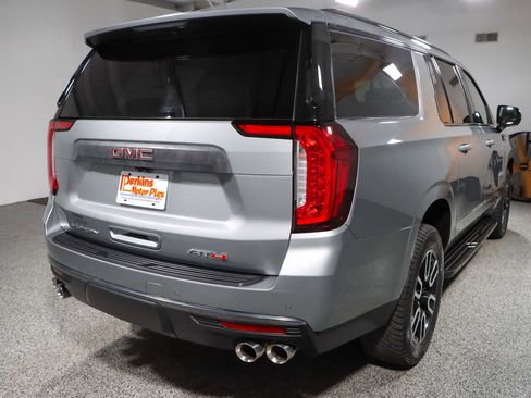 Used 2023 GMC Yukon XL AT4 AWD/4WD image 7