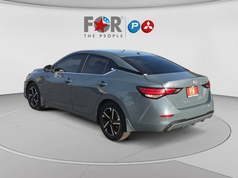 Used 2024 Nissan Sentra SV FWD image 3