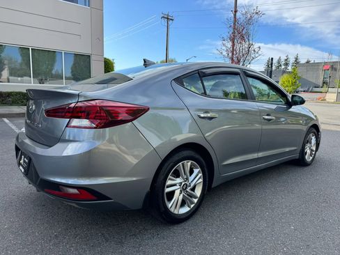 Used 2019 Hyundai Elantra SEL FWD image 11