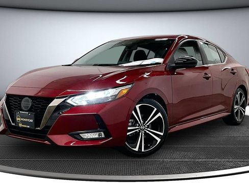 Used 2023 Nissan Sentra SR w/ Electronics Package FWD image 3