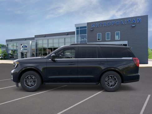 New 2025 Ford Expedition Active image 3