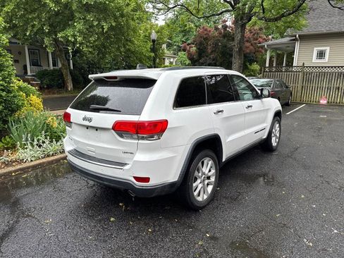 Used 2017 Jeep Grand Cherokee Limited w/ Luxury Group II AWD/4WD image 5