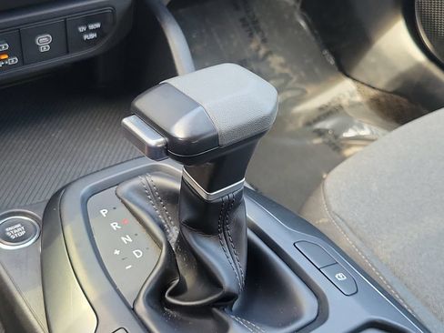 Used 2025 Kia K4 FWD image 28
