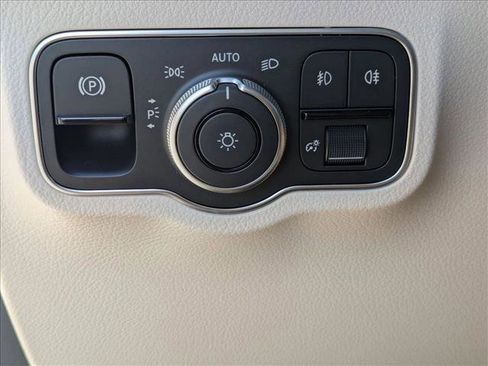 Used 2024 Mercedes-Benz GLA 250 image 13