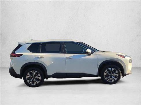 Used 2023 Nissan Rogue SV image 4