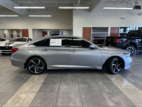 Used 2020 Honda Accord Sport image 11