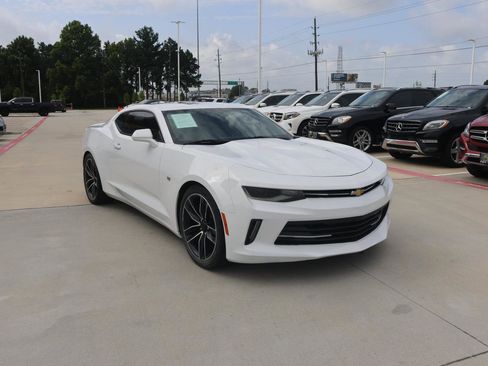 Used 2018 Chevrolet Camaro LT w/ RS Package image 7