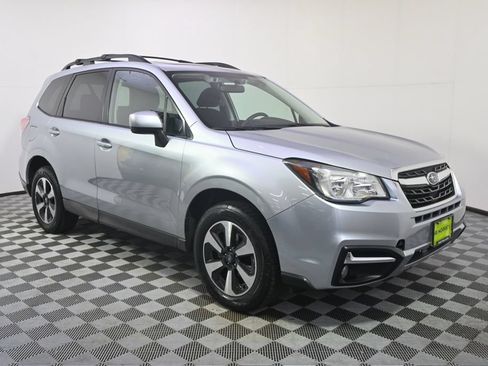 Used 2018 Subaru Forester 2.5i Premium AWD/4WD image 8