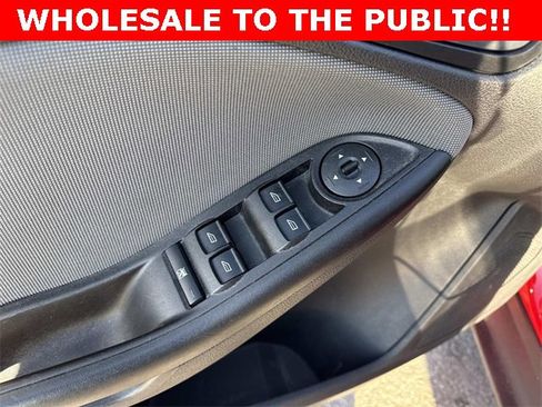 Used 2014 Ford Focus SE image 12