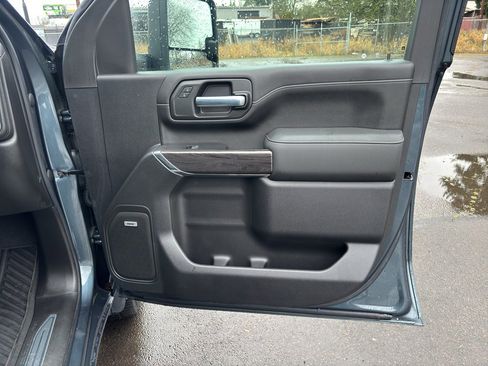 Used 2020 Chevrolet Silverado 3500 LTZ w/ LTZ Convenience Package image 12