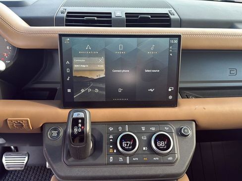 Used 2025 Land Rover Defender 110 X image 15