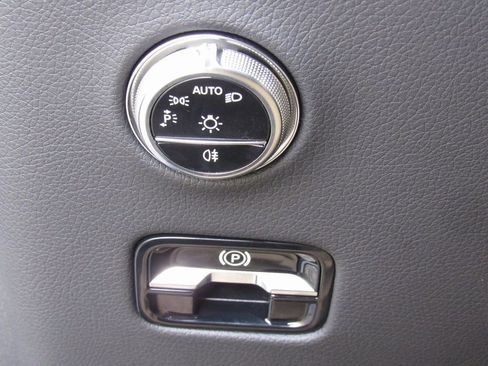 New 2026 Mercedes-Benz GLC 300 4MATIC image 34