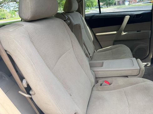 Used 2010 Toyota Highlander 2WD image 38
