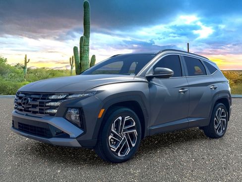 Used 2025 Hyundai Tucson Limited AWD/4WD image 2