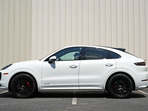 Used 2023 Porsche Cayenne GTS AWD/4WD image 11