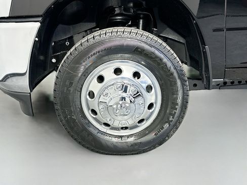 New 2026 RAM 3500 Big Horn AWD/4WD image 20