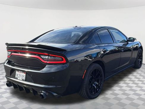 Used 2020 Dodge Charger SXT RWD image 5
