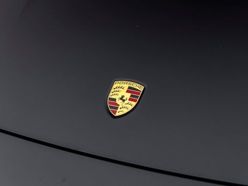 Certified 2024 Porsche 911 Targa 4S w/ Premium Package AWD/4WD image 16