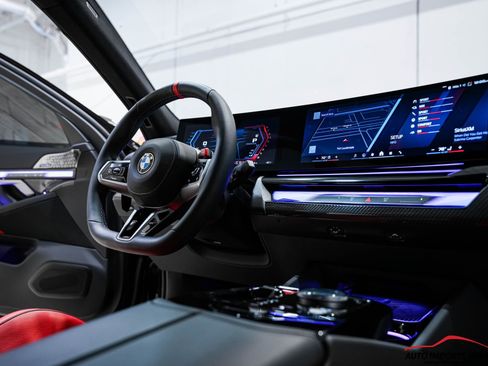 Used 2026 BMW M5 w/ Carbon Package image 82