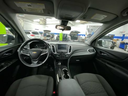 Used 2021 Chevrolet Equinox LT FWD image 27