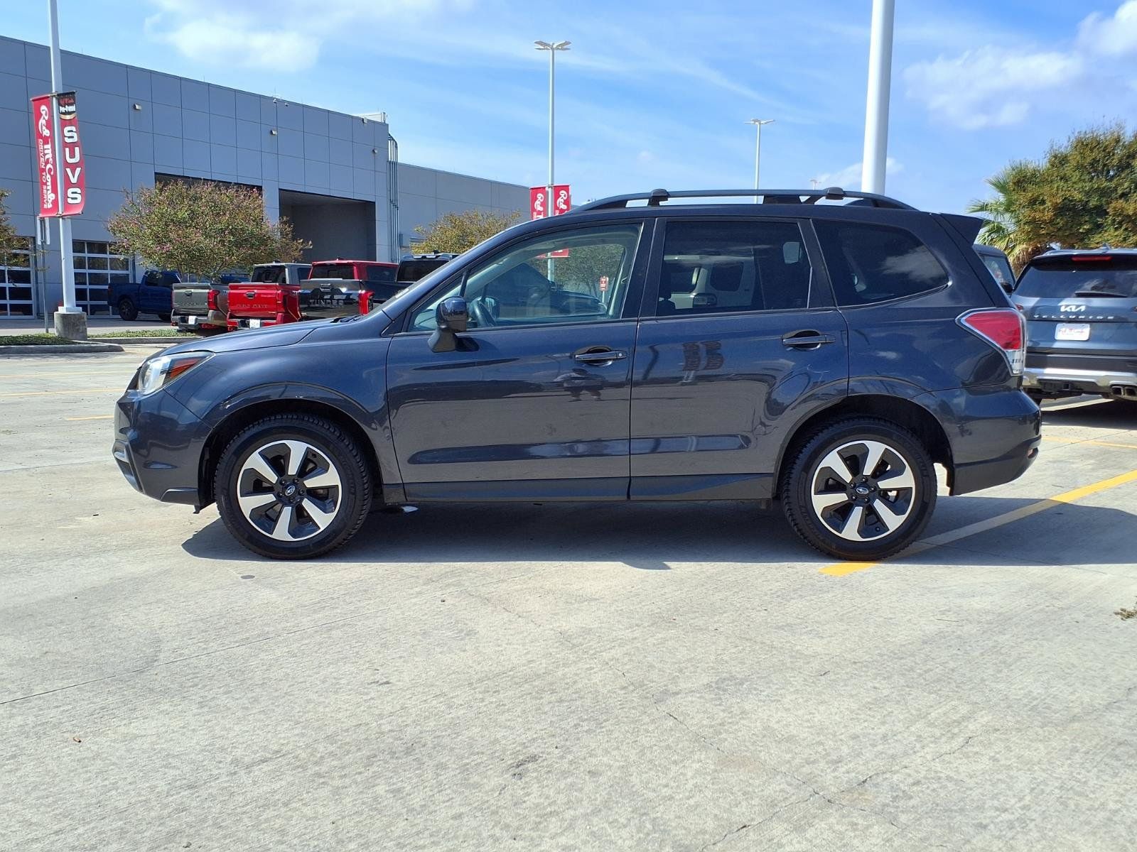 Used 2017 Subaru Forester 2.5i Premium AWD/4WD image 8