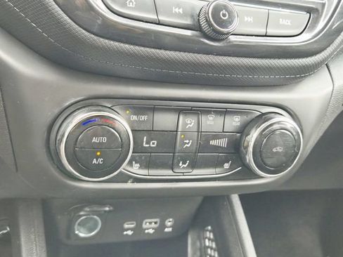 Used 2023 Chevrolet TrailBlazer LT w/ Convenience Package AWD/4WD image 23