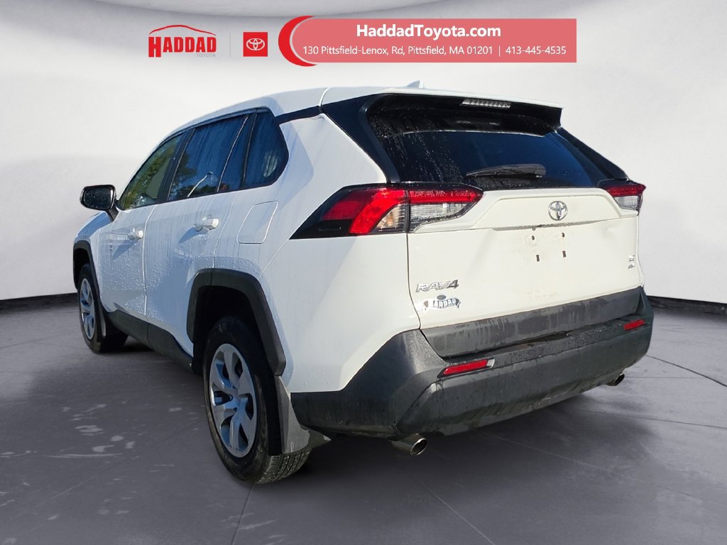 Used 2023 Toyota RAV4 LE AWD/4WD image 3
