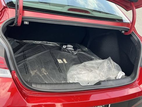 Certified 2025 Hyundai Elantra SEL FWD image 38