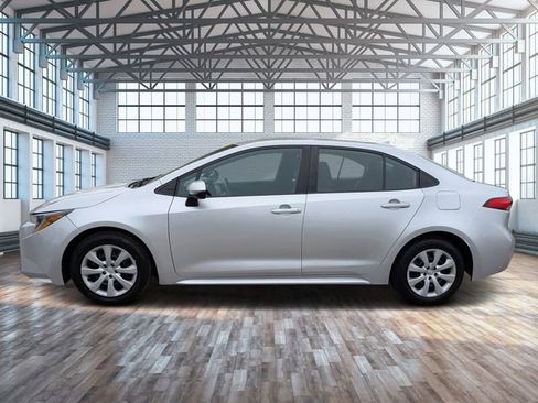 Used 2024 Toyota Corolla LE FWD image 7