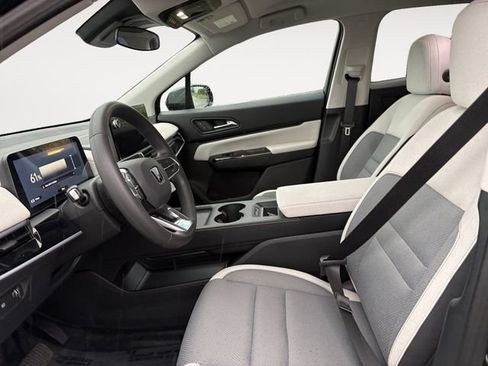 Used 2025 Honda Prologue EX image 9