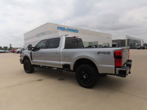 Used 2024 Ford F250 4x4 Crew Cab Super Duty image 16