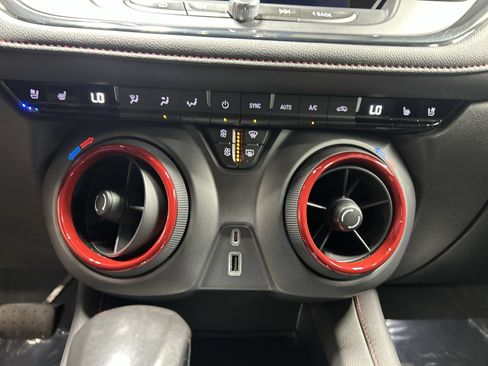 Used 2022 Chevrolet Blazer RS w/ Enhanced Convenience Package AWD/4WD image 12