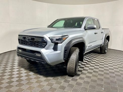 Used 2024 Toyota Tacoma TRD Off-Road image 8