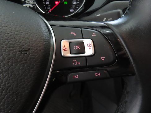 Used 2016 Volkswagen Jetta SEL FWD image 14